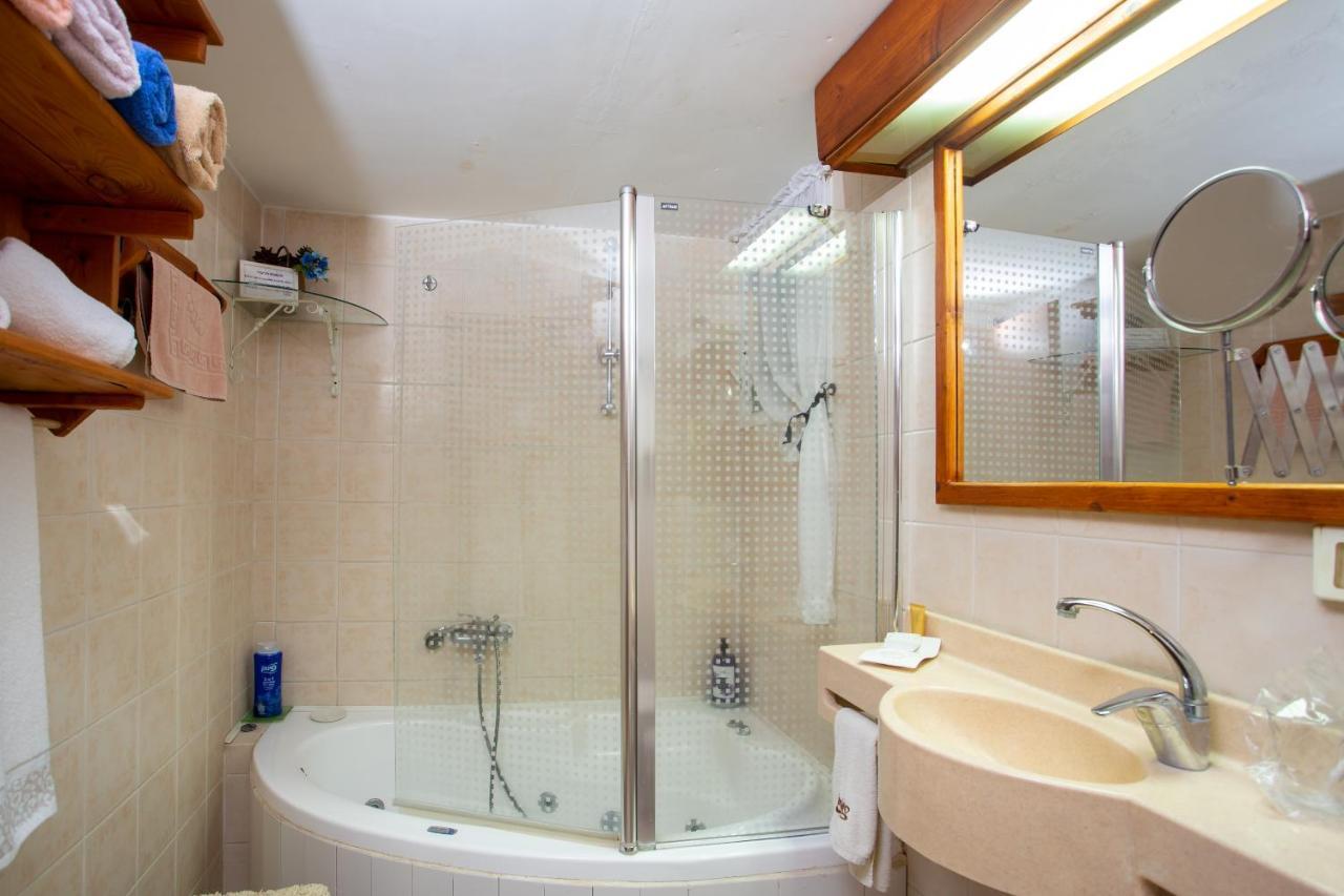Invito Villa Rosh Pinna Exterior photo